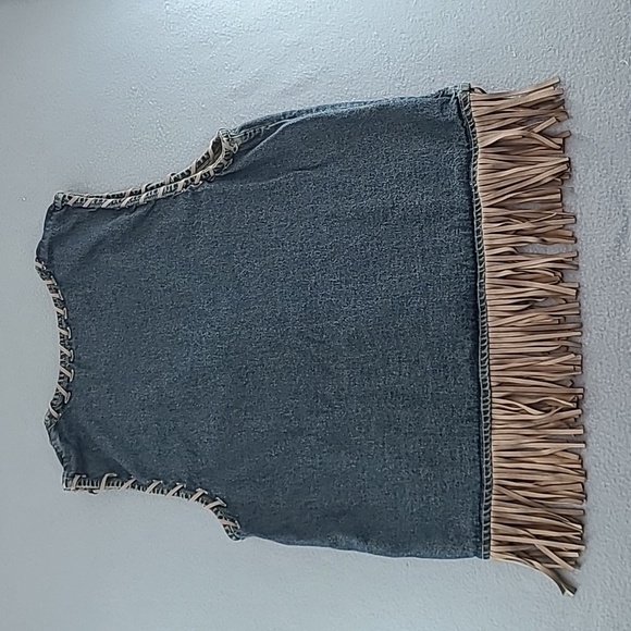 TANTRUMS Blue Jean Button Up Distressed Vest with Fringed Hem - Size XL - Picture 7 of 9